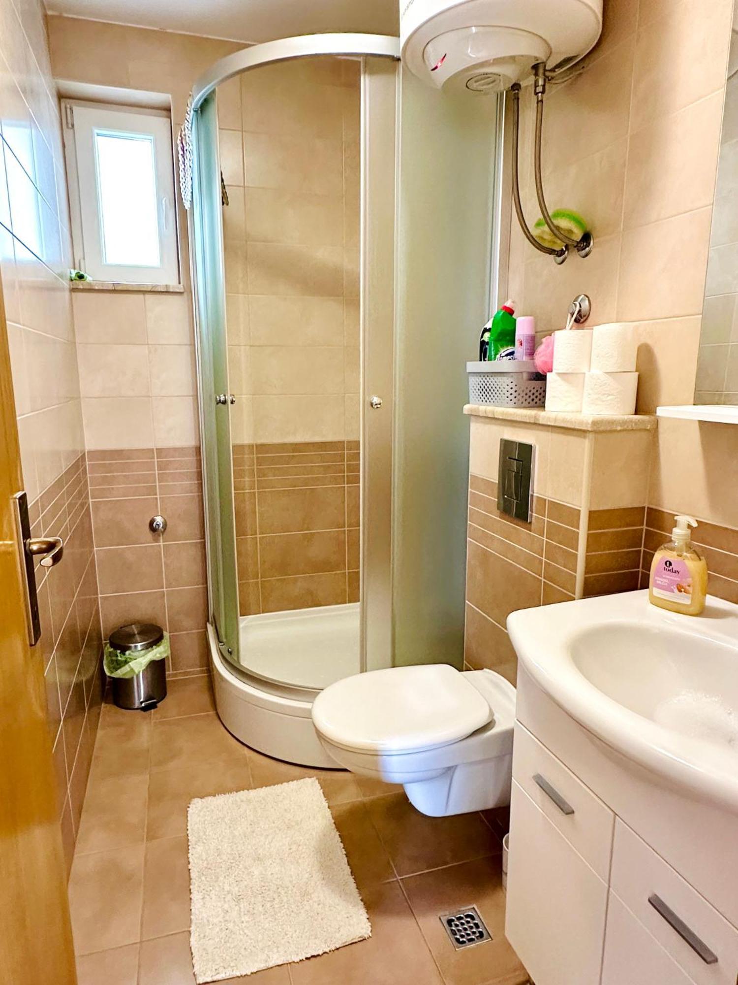 Spacious Family Apartment Near The Beach Макарска Экстерьер фото